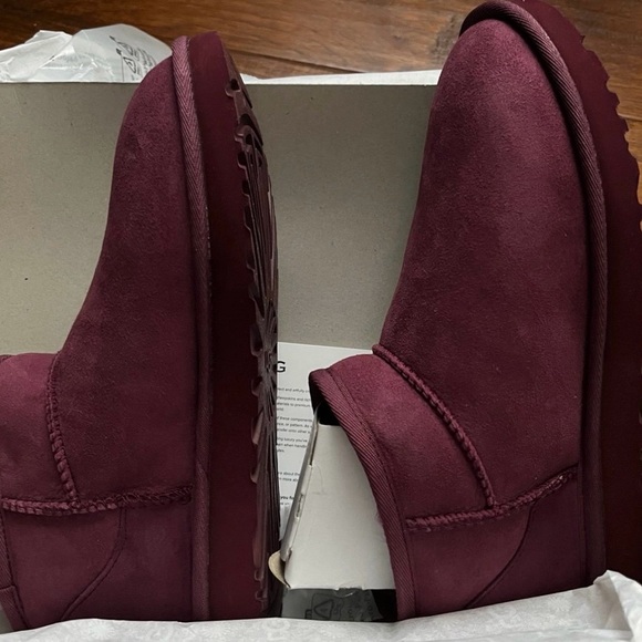UGG Women's Ankle Boots in Burgundy - Picture 3 of 5